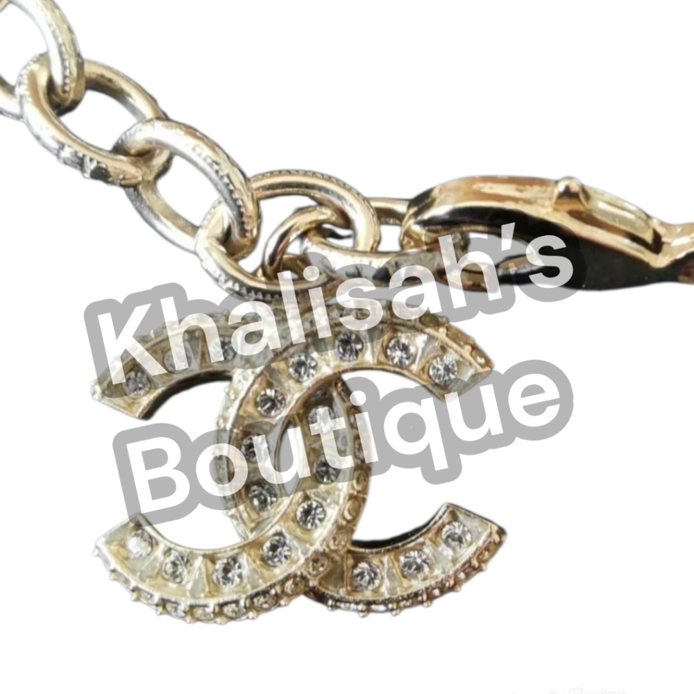 New!!! Authentic Chanel Cream Faux Pearl & Crystal CC Charm Gold HW Bracelet B20 - Picture 6 of 17